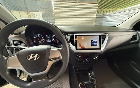 Hyundai Solaris II рестайлинг, 2018 год, 720 000 рублей, 20 фотография