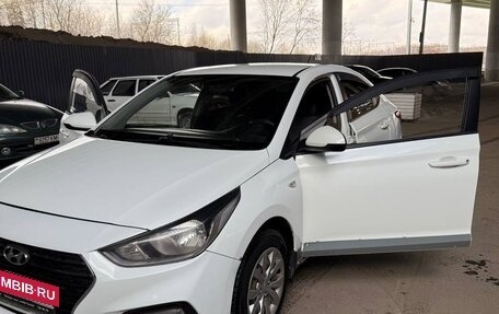 Hyundai Solaris II рестайлинг, 2018 год, 720 000 рублей, 13 фотография