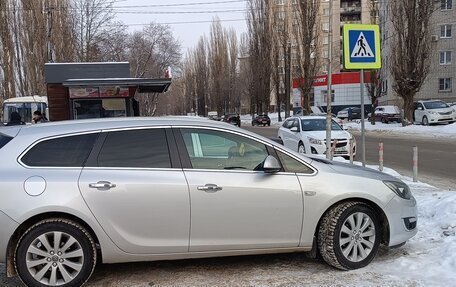 Opel Astra J, 2013 год, 950 000 рублей, 4 фотография