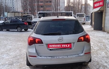 Opel Astra J, 2013 год, 950 000 рублей, 7 фотография