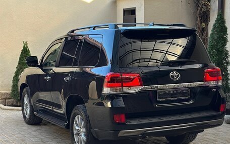 Toyota Land Cruiser 200, 2010 год, 3 100 000 рублей, 2 фотография