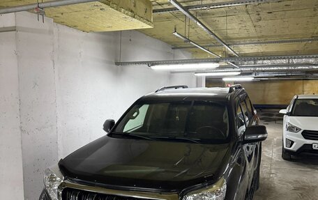 Toyota Land Cruiser Prado 150 рестайлинг 2, 2014 год, 3 800 000 рублей, 6 фотография