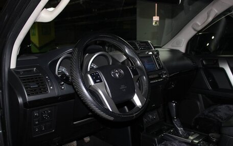 Toyota Land Cruiser Prado 150 рестайлинг 2, 2014 год, 3 800 000 рублей, 13 фотография