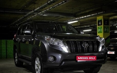 Toyota Land Cruiser Prado 150 рестайлинг 2, 2014 год, 3 800 000 рублей, 11 фотография