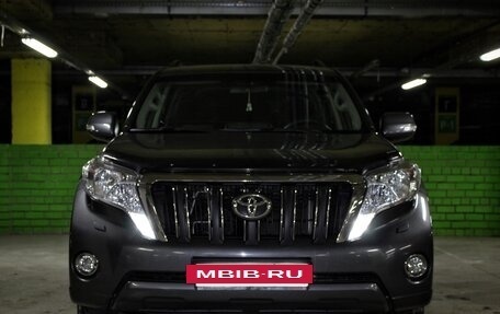 Toyota Land Cruiser Prado 150 рестайлинг 2, 2014 год, 3 800 000 рублей, 10 фотография