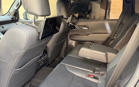 Toyota Land Cruiser, 2024 год, 13 900 000 рублей, 15 фотография