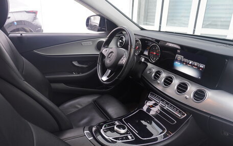 Mercedes-Benz E-Класс, 2018 год, 2 449 000 рублей, 8 фотография