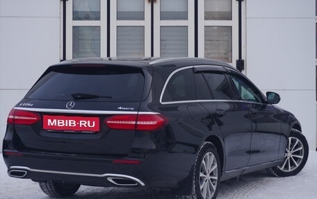 Mercedes-Benz E-Класс, 2018 год, 2 449 000 рублей, 2 фотография