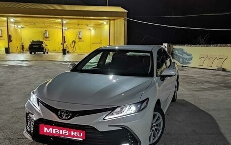 Toyota Camry, 2021 год, 3 300 000 рублей, 5 фотография