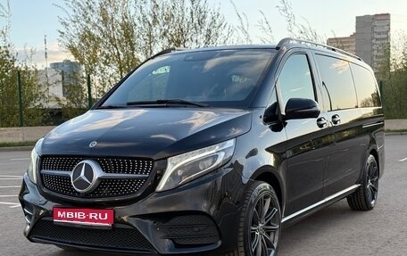 Mercedes-Benz V-Класс, 2019 год, 4 960 000 рублей, 1 фотография