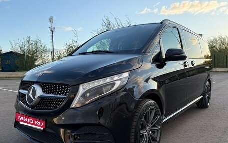 Mercedes-Benz V-Класс, 2019 год, 4 960 000 рублей, 13 фотография