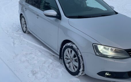 Volkswagen Jetta VI, 2012 год, 1 050 000 рублей, 2 фотография