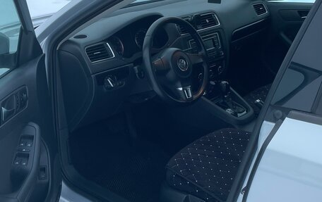 Volkswagen Jetta VI, 2012 год, 1 050 000 рублей, 8 фотография