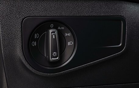 Volkswagen Tiguan II, 2019 год, 2 170 000 рублей, 17 фотография