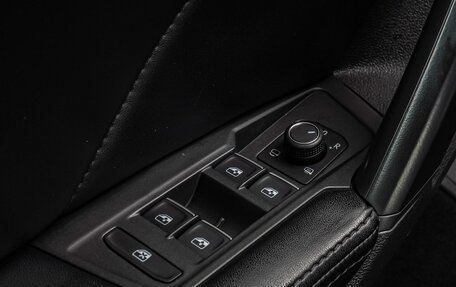 Volkswagen Tiguan II, 2019 год, 2 170 000 рублей, 19 фотография