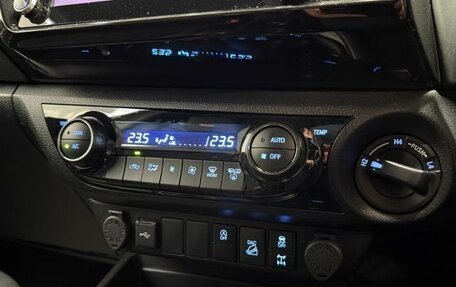 Toyota Hilux VIII, 2023 год, 3 950 002 рублей, 15 фотография