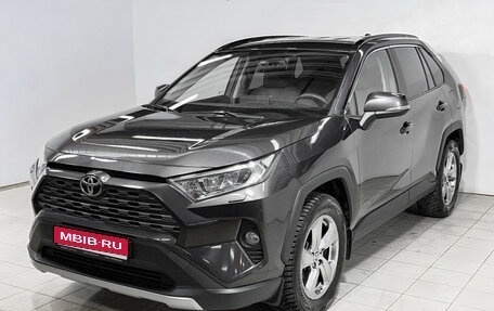 Toyota RAV4, 2021 год, 3 299 000 рублей, 1 фотография