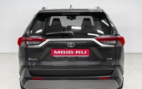 Toyota RAV4, 2021 год, 3 299 000 рублей, 6 фотография