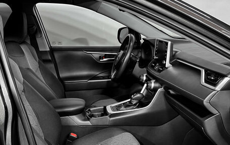 Toyota RAV4, 2021 год, 3 299 000 рублей, 10 фотография