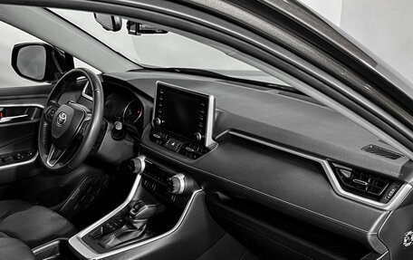 Toyota RAV4, 2021 год, 3 299 000 рублей, 11 фотография