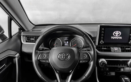 Toyota RAV4, 2021 год, 3 299 000 рублей, 19 фотография