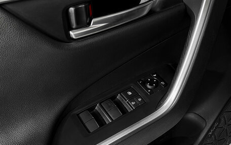 Toyota RAV4, 2021 год, 3 299 000 рублей, 27 фотография