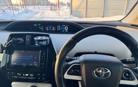 Toyota Prius IV XW50, 2016 год, 1 750 000 рублей, 8 фотография