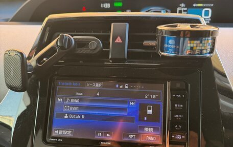 Toyota Prius IV XW50, 2016 год, 1 750 000 рублей, 10 фотография