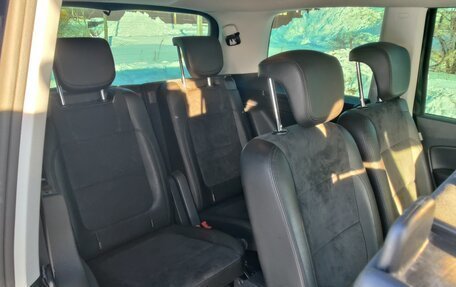 Volkswagen Sharan II, 2014 год, 1 450 000 рублей, 10 фотография