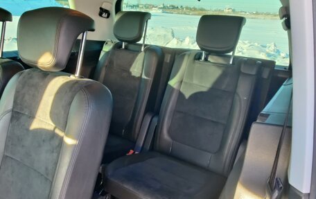 Volkswagen Sharan II, 2014 год, 1 450 000 рублей, 13 фотография