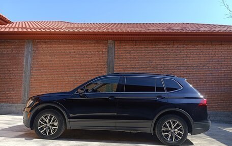 Volkswagen Tiguan II, 2019 год, 2 350 000 рублей, 10 фотография