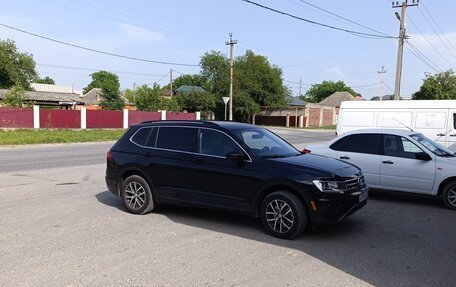 Volkswagen Tiguan II, 2019 год, 2 350 000 рублей, 31 фотография