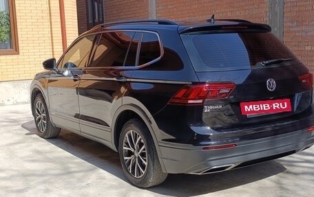 Volkswagen Tiguan II, 2019 год, 2 350 000 рублей, 28 фотография