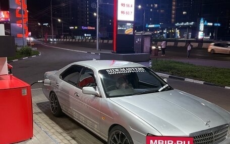 Nissan Laurel VIII, 2001 год, 570 000 рублей, 8 фотография
