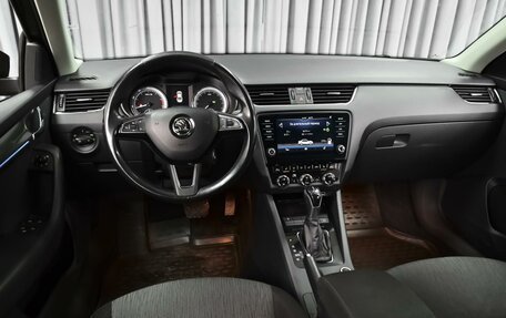 Skoda Octavia, 2018 год, 1 929 000 рублей, 6 фотография