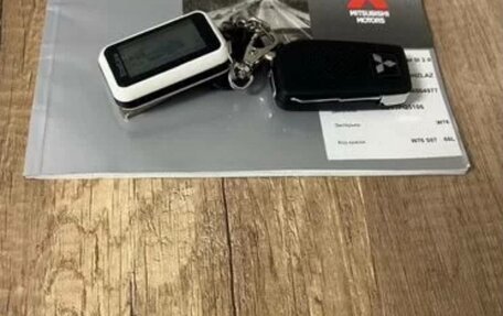 Mitsubishi Outlander III рестайлинг 3, 2015 год, 1 400 000 рублей, 11 фотография