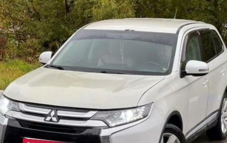 Mitsubishi Outlander III рестайлинг 3, 2015 год, 1 400 000 рублей, 8 фотография