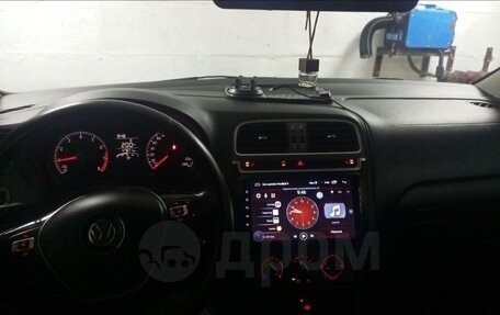 Volkswagen Polo VI (EU Market), 2018 год, 1 280 000 рублей, 3 фотография