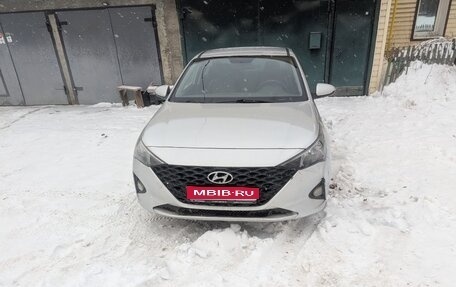 Hyundai Solaris II рестайлинг, 2020 год, 950 000 рублей, 1 фотография