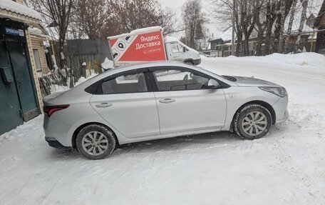 Hyundai Solaris II рестайлинг, 2020 год, 950 000 рублей, 3 фотография
