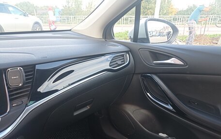 Opel Astra K, 2019 год, 1 470 000 рублей, 13 фотография