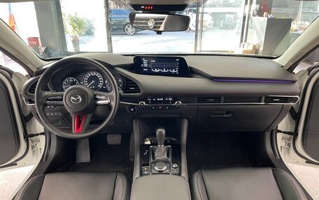 Mazda 3, 2022 год, 1 960 000 рублей, 8 фотография