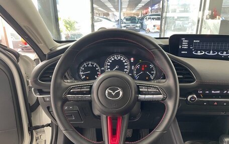 Mazda 3, 2022 год, 1 960 000 рублей, 10 фотография