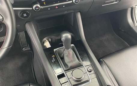 Mazda 3, 2022 год, 1 960 000 рублей, 12 фотография