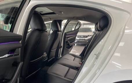 Mazda 3, 2022 год, 1 960 000 рублей, 14 фотография