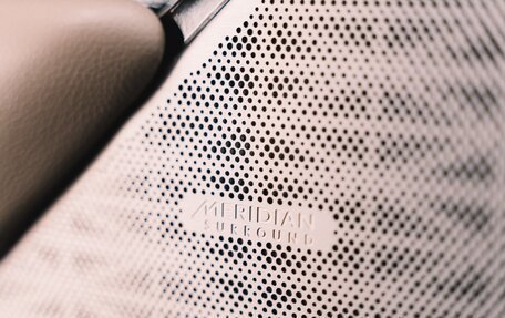 Land Rover Range Rover Velar I, 2018 год, 3 500 000 рублей, 15 фотография