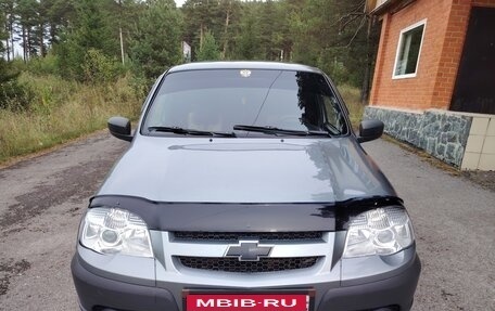 Chevrolet Niva I рестайлинг, 2012 год, 690 000 рублей, 1 фотография