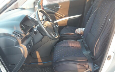 Toyota Corolla Verso I, 2006 год, 755 000 рублей, 8 фотография