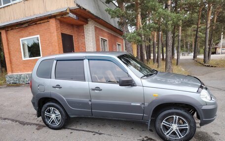 Chevrolet Niva I рестайлинг, 2012 год, 690 000 рублей, 4 фотография