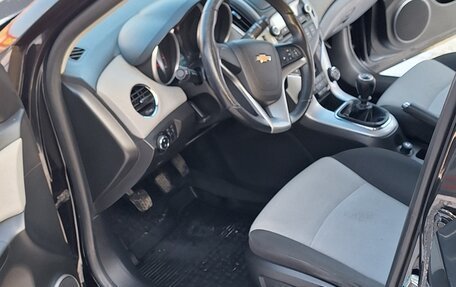 Chevrolet Cruze II, 2013 год, 950 000 рублей, 10 фотография